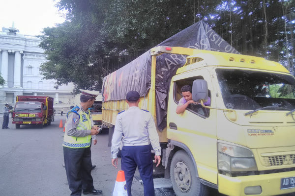 Pengemudi Masih di Posisi Terlemah dalam Rantai Logistik Nasional